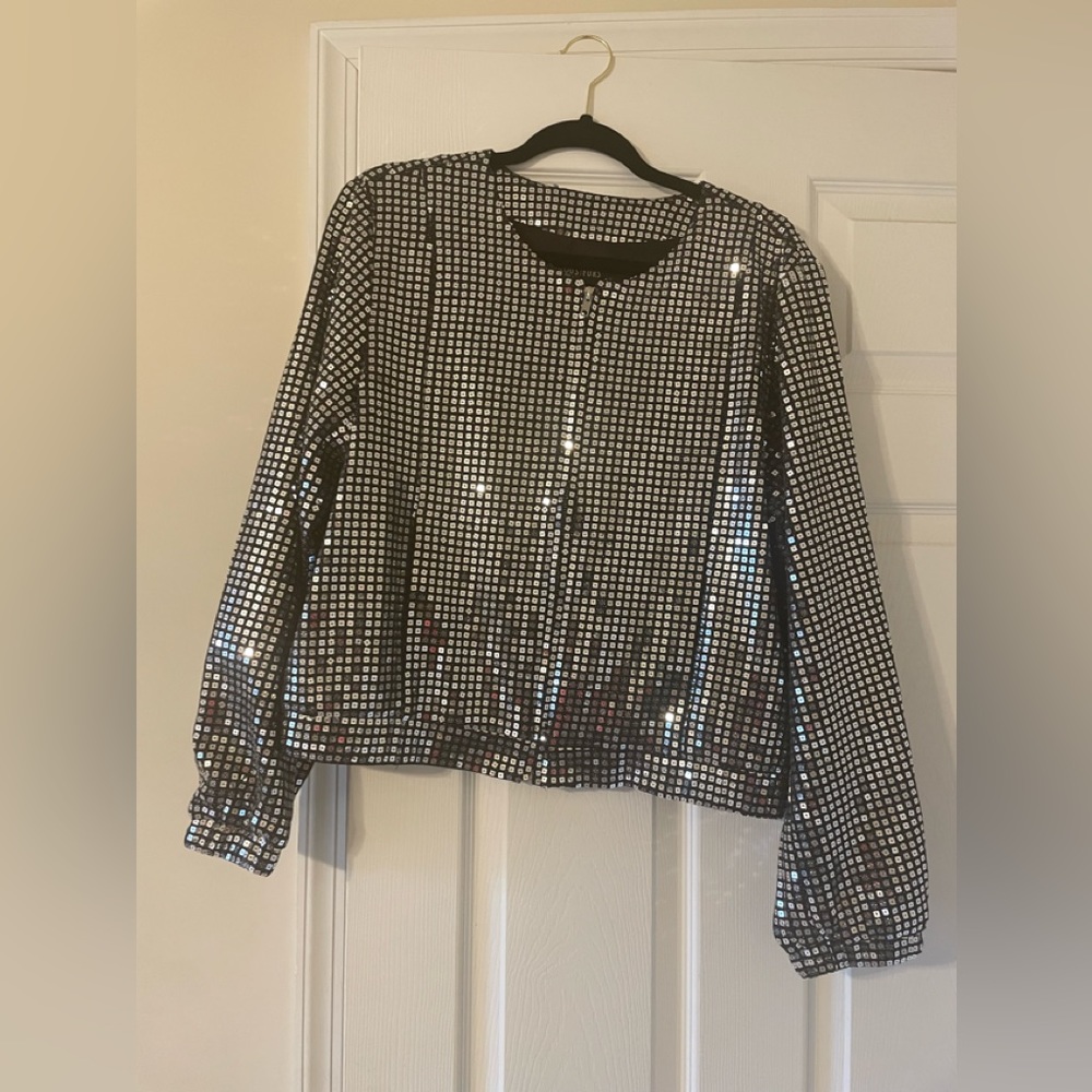 Excellent condition Silver and black shimmery sequin bomber jacket size medium